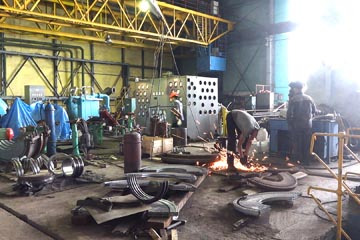 Специалисты АрГРЭС ремонтируют оборудование к началу сезона